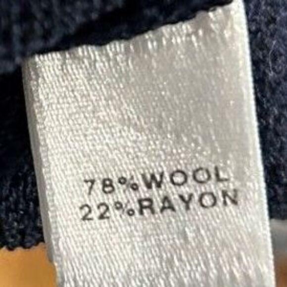 St. John Caviar Vintage Knit Navy Blue Pants - Size 8 - Picture 7 of 7